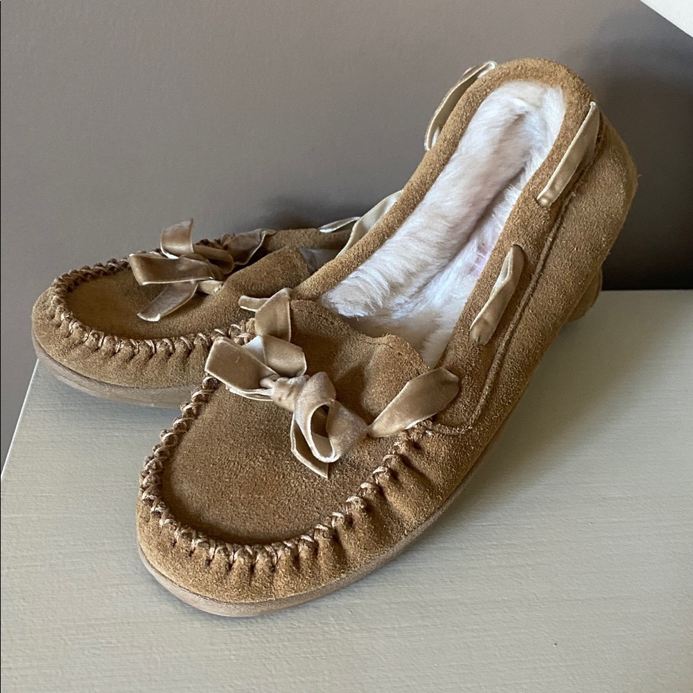 SoftMoc Suede Tan Moccasin Slippers Shoes Size 6